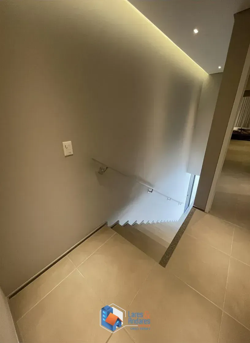 Imagem Duplex para venda em Jardim Paulista com 2 quartos, sendo 2 suítes, 197m²