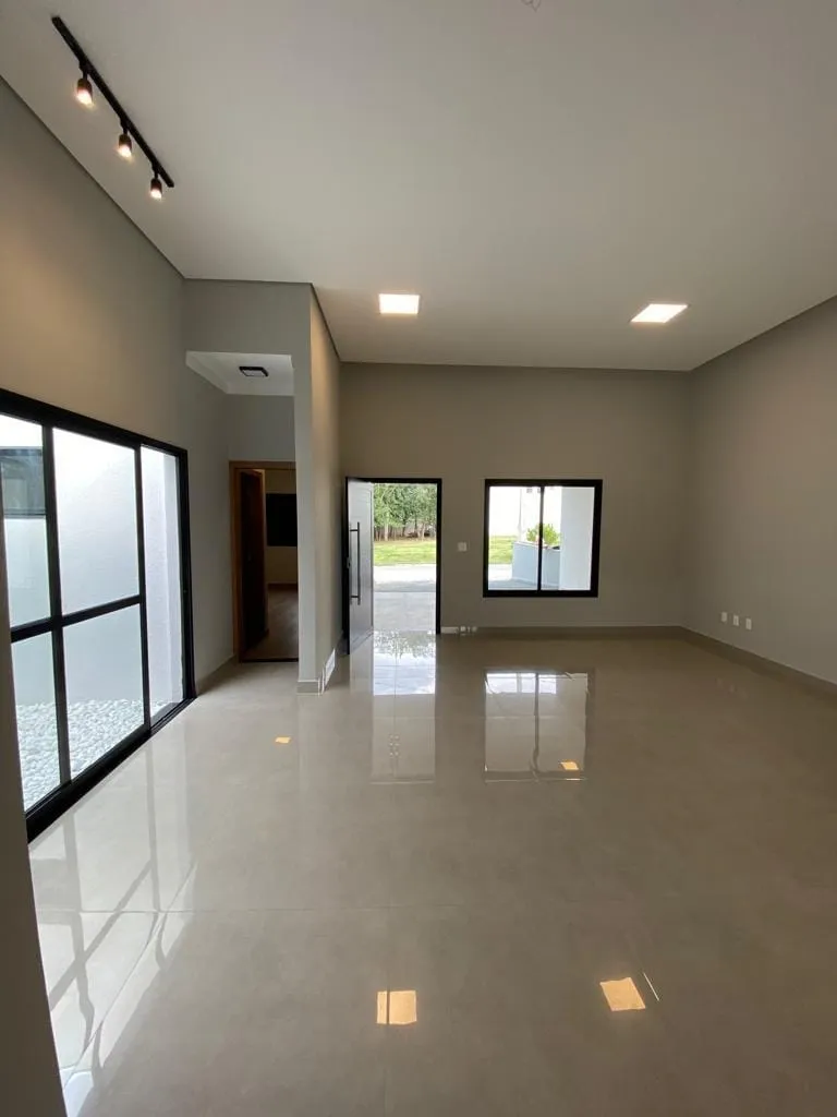 Imagem Casa à venda 3 Quartos, 1 Suite, 2 Vagas, Residencial Vila Romana, Pindamonhangaba - SP