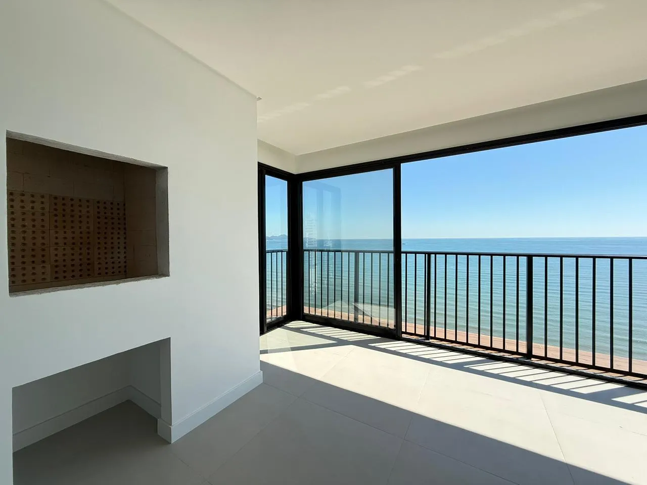 Imagem Apartamento com vista para o mar à venda com 197.02m2 por R$ 4.500.000,00