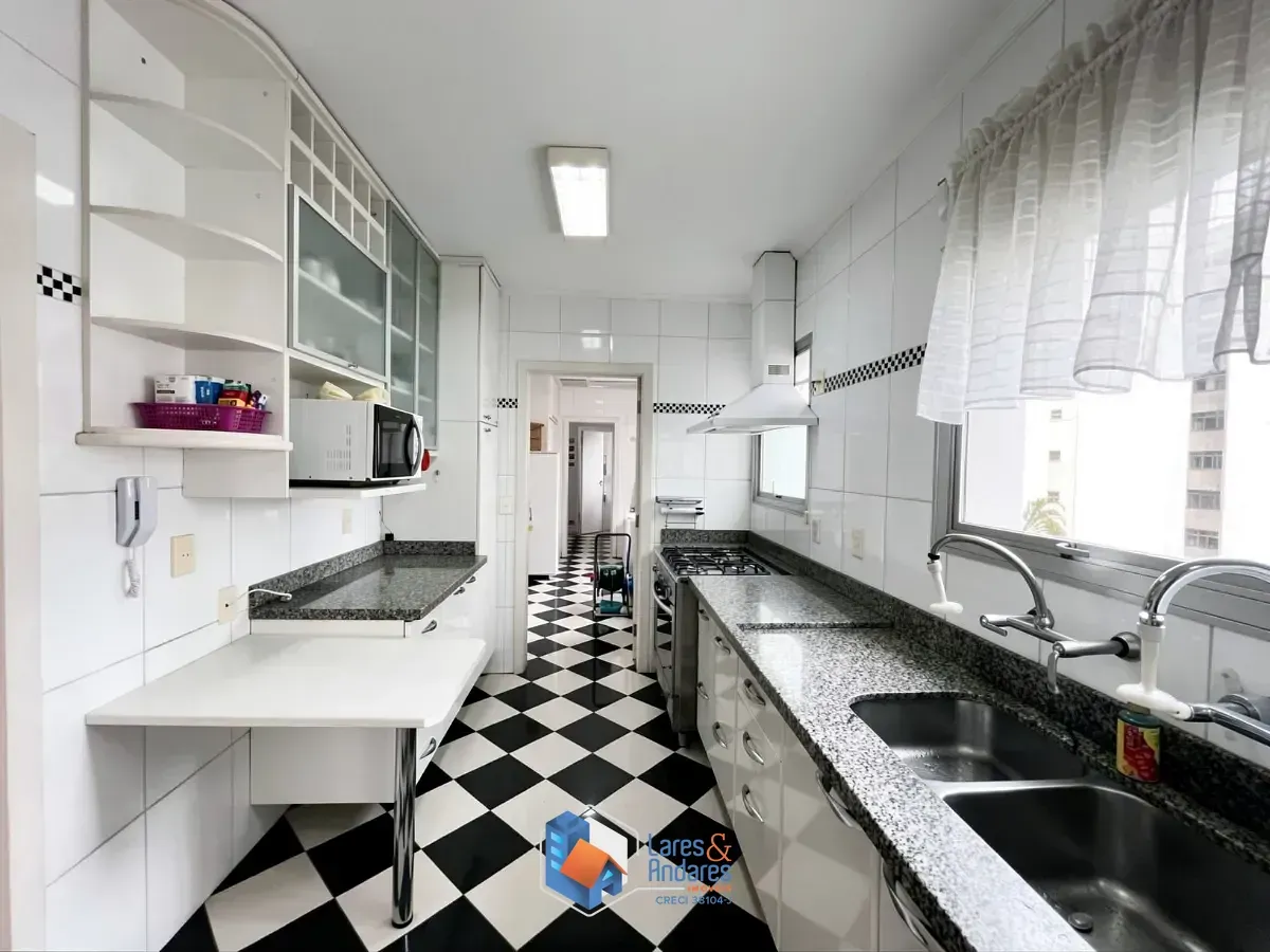 Imagem Apartamento para venda em Aclimação com 3 quartos, sendo 3 suítes, 198m²