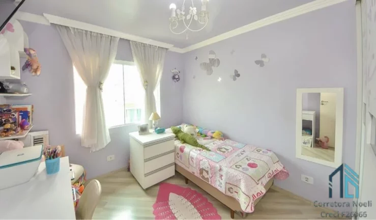 Imagem Sobrado lindo, Semi mobiliado, 03 quartos c/suíte, área gourmet, no Xaxim em Curitiba - PR