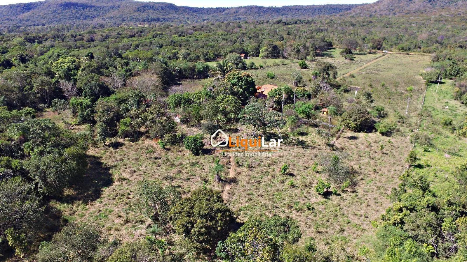 Imagem Chácara à Venda em Piraputanga com Fundo para o Rio Aquidauana, 6,5 Hectares e Casa Sede Completa