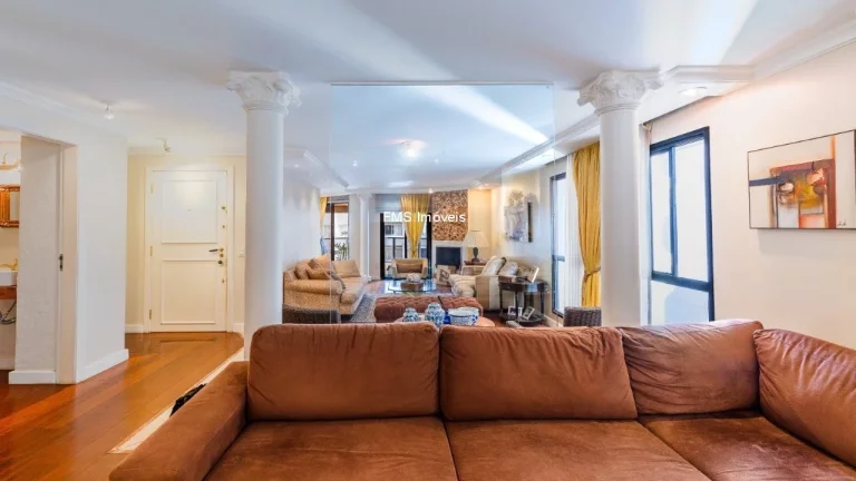Imagem Apartamento à venda em Pinheiros: 3 quartos, 3 suítes, 1 sala, 4 banheiros, 2 vagas e 160m²
