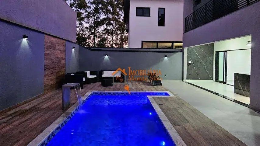 Imagem Sobrado com 3 dormitórios à venda, 240 m² por R$ 2.200.000,00 - Mogi Moderno - Mogi das Cruzes/SP