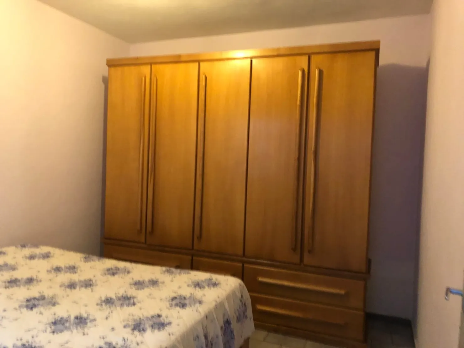 Imagem Casa à venda 3 Quartos, 1 Suite, 2 Vagas, 400M², Loteamento Eduardo da Silva Neto, Pindamonhangaba - SP