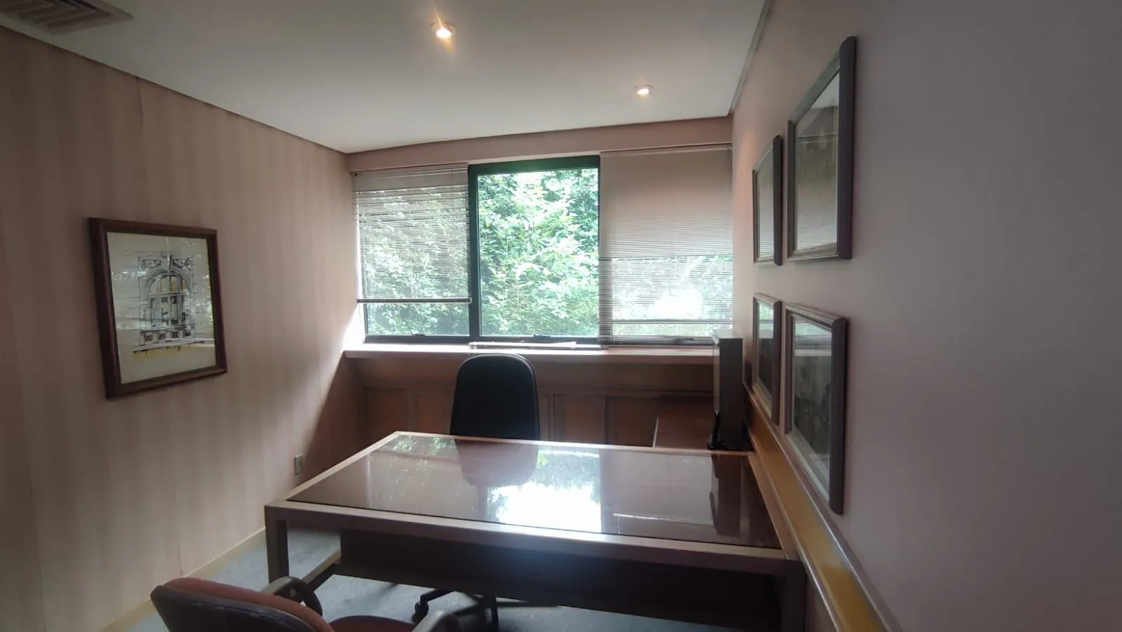 Imagem Conjunto comercial com 2 salas, prontas para atendimento, Moinhos de Vento