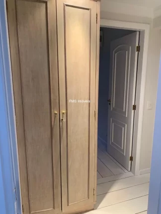 Imagem Apartamento para locação no Itaim Bibi com 3 quartos sendo 1 suíte, 2 banheiros.