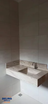 Imagem Casa contemporânea a venda em associação de moradores.