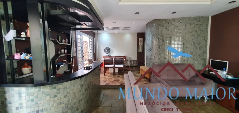 Imagem Casa terreá 331 m - 3 dormes - 4 vagas - 1 suíte - varanda gourmet - SCS!!