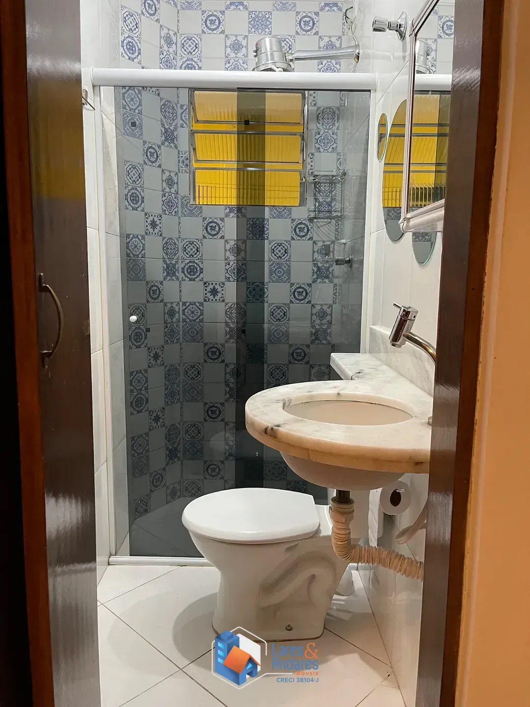 Imagem Sobrado para venda em Jardim Vaz de Lima com 4 quartos, sendo 2 suítes, 230m²