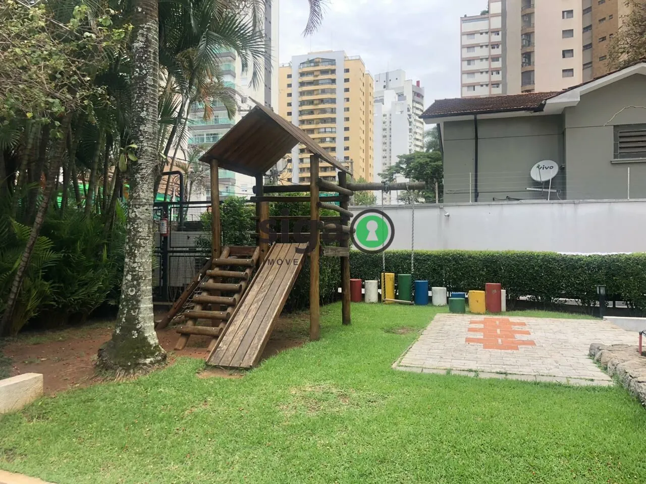 Imagem Apartamento com 2 quartos (1 Suíte) e Sacada com 70m² - Brooklin - São Paulo/SP