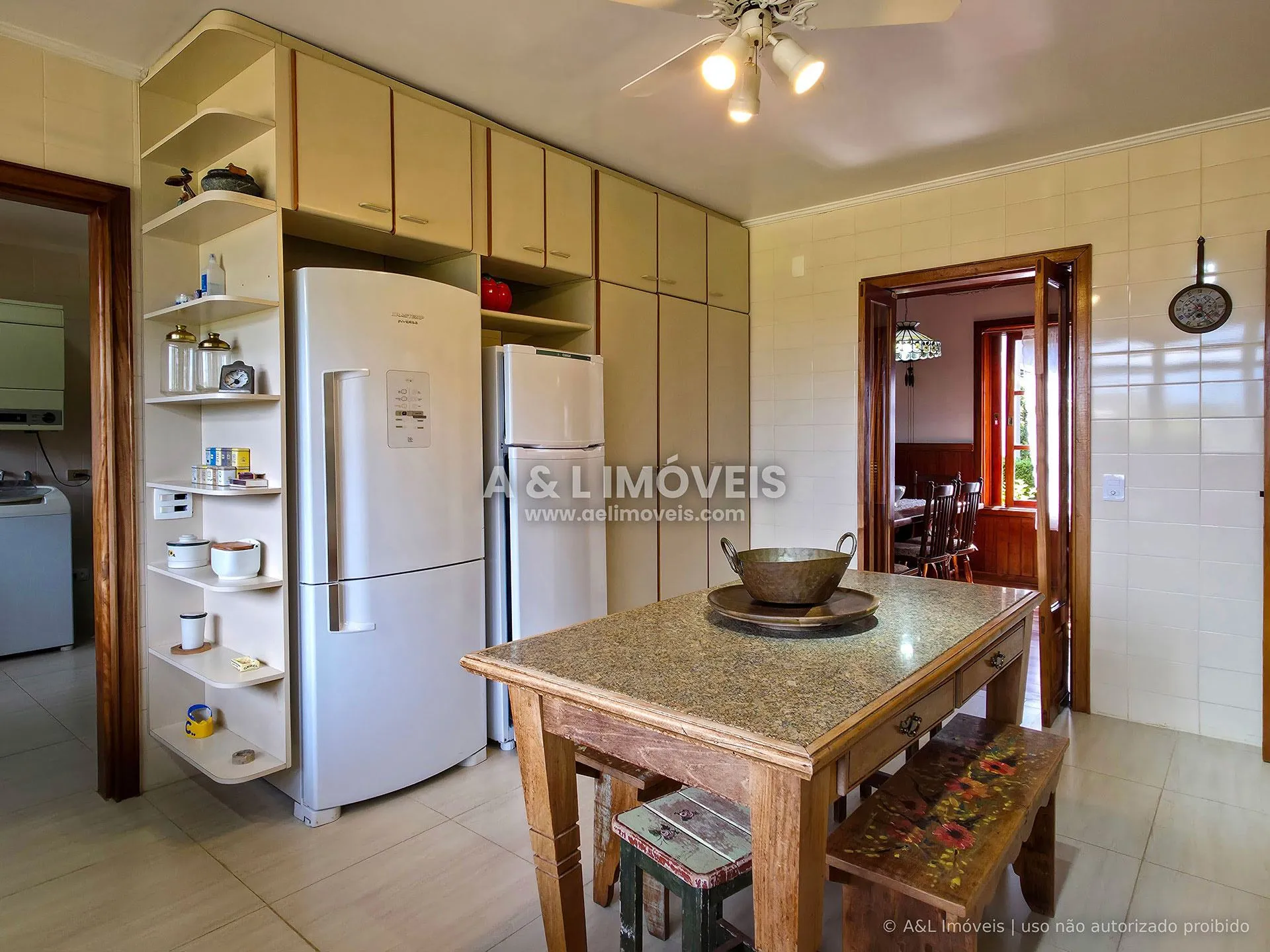 Imagem Casa à venda com 5 suítes e 694,44 m² na Vila Sylvia, Campos do Jordão