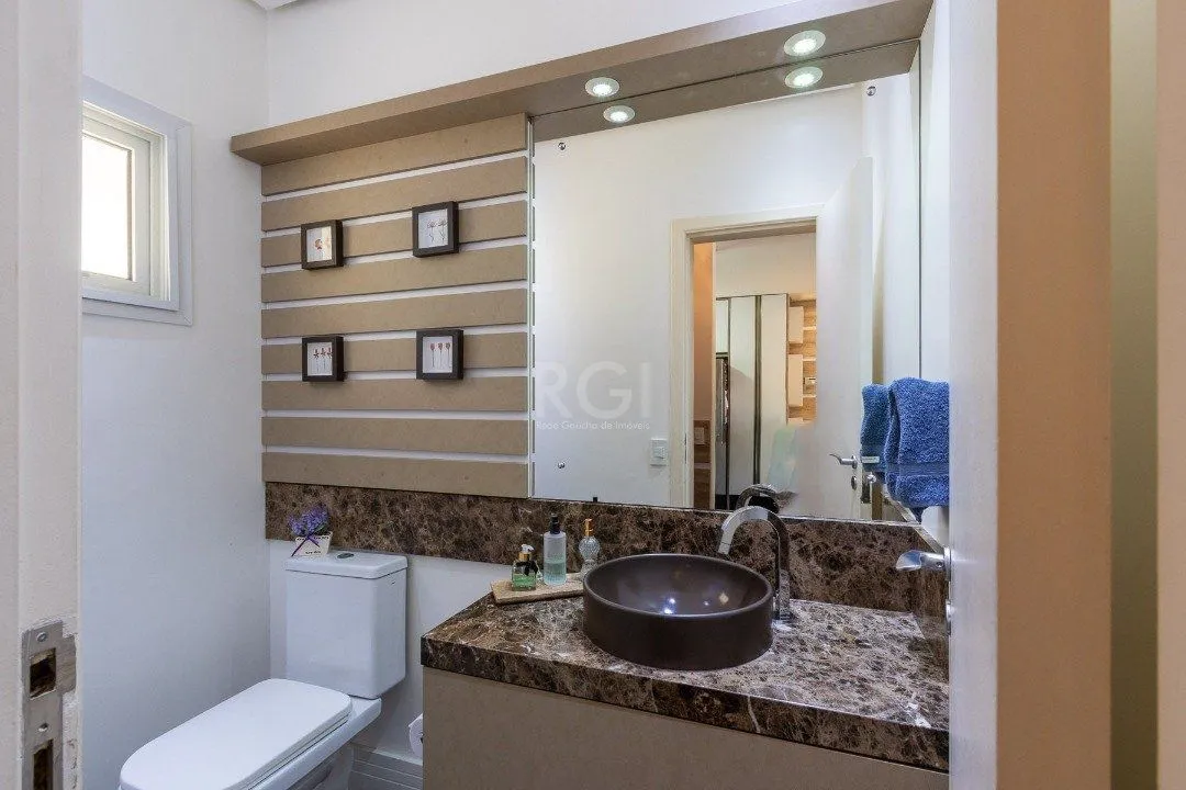 Imagem Casa Condominio para Venda - 245.29m², 3 dormitórios, sendo 1 suites, 2 vagas - Pedra Redonda