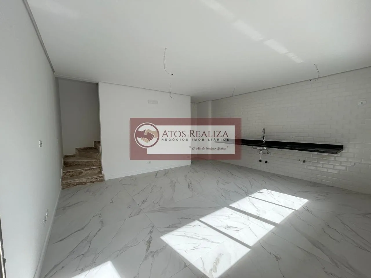 Imagem Chegou a sua Oportunidade de comprar seu Imóvel Vendo Sobrado (esquina) na vila Gea, com 2 Dormitórios, sendo 2 suítes, 2 vagas Paralelas, Lavabo, Infraestrutura para Ar Condicionado e Agua Quente, R$ 650.000 Valor de Oportunidade.