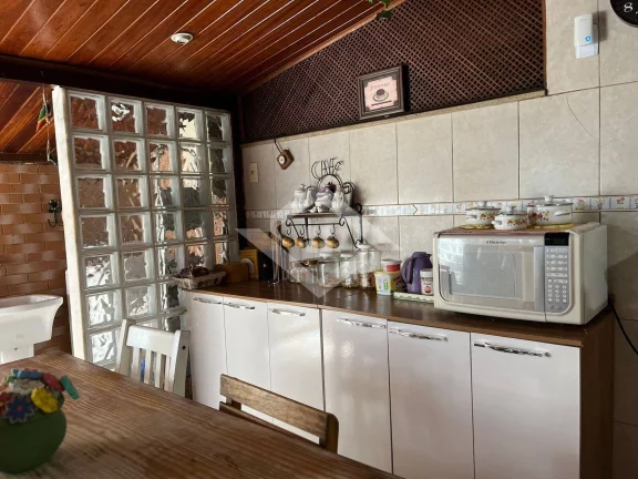 Imagem Casa Triplex de 4 Quartos para Venda na Taquara com 130 m²