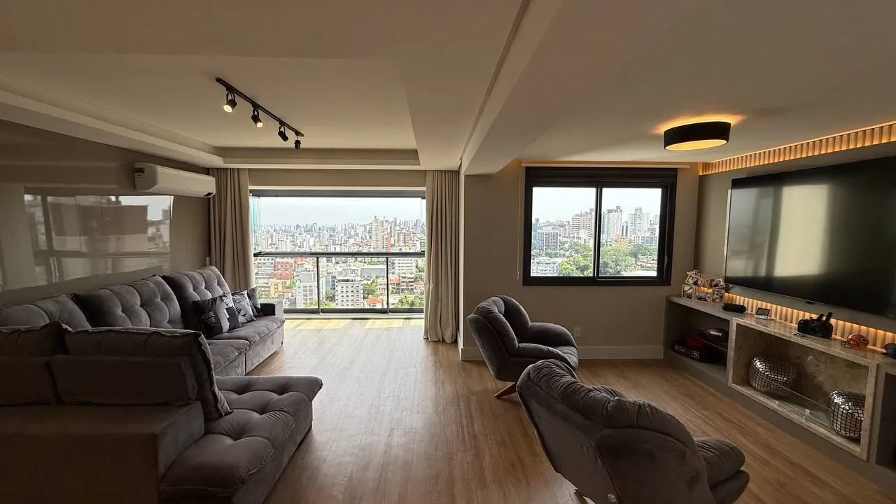 Imagem Apartamento mobiliado de 3 dormitórios com suíte e 2 vagas no Petrópolis