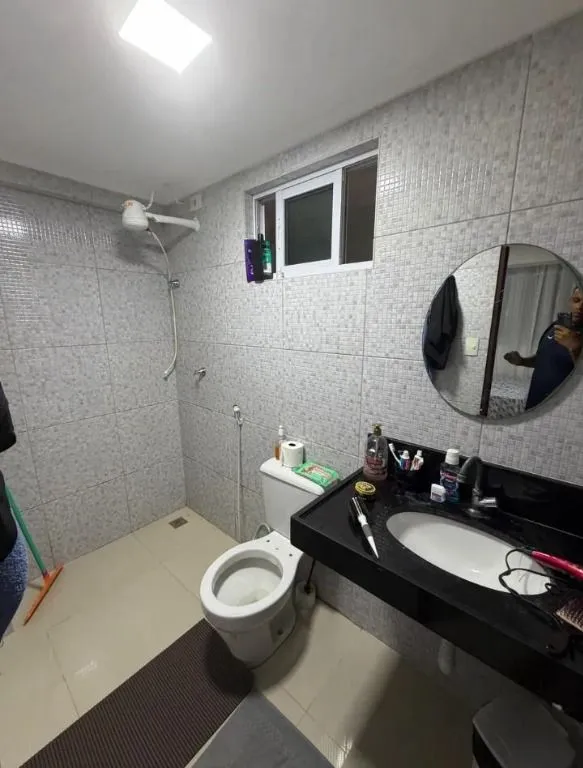 Imagem Apartamento com 2 quartos e suíte a 90m da praia de Intermares. Rooftop com piscina e excelente opção para investir.