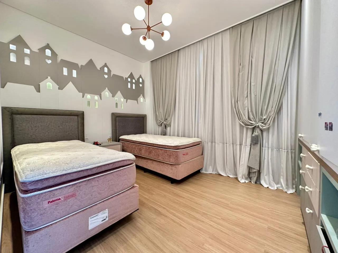 Imagem Apartamento com vista para o mar à venda com 190m2 por R$ 4.500.000,00