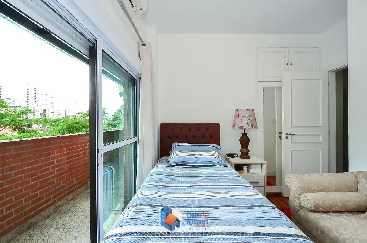 Imagem Apartamento para venda em Pacaembu com 4 quartos, sendo 3 suítes, 230m²