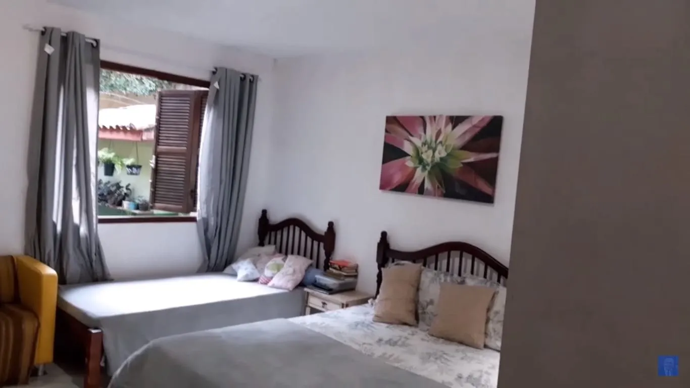 Imagem Casa à venda 3 Quartos, 1 Suite, 3 Vagas, 214M², Borba, Pindamonhangaba - SP