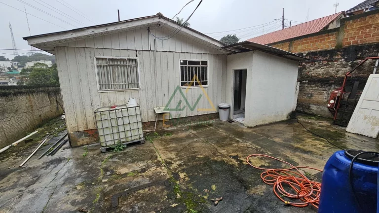Imagem Terreno com casa no Pilarzinho