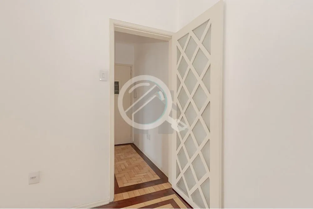 Imagem Este encantador apartamento no segundo andar está localizado na Rua General Caldwell. Com dois dorm...