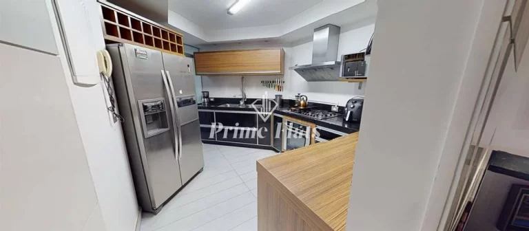 Imagem Flat disponível para locação no The Sutton House com 120m², 3 dormitórios e 2 vagas de garagem