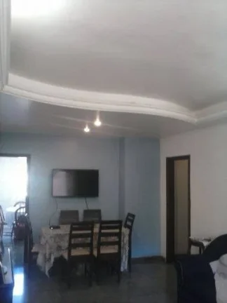 Imagem Excelente casa no melhor ponto do bairro.