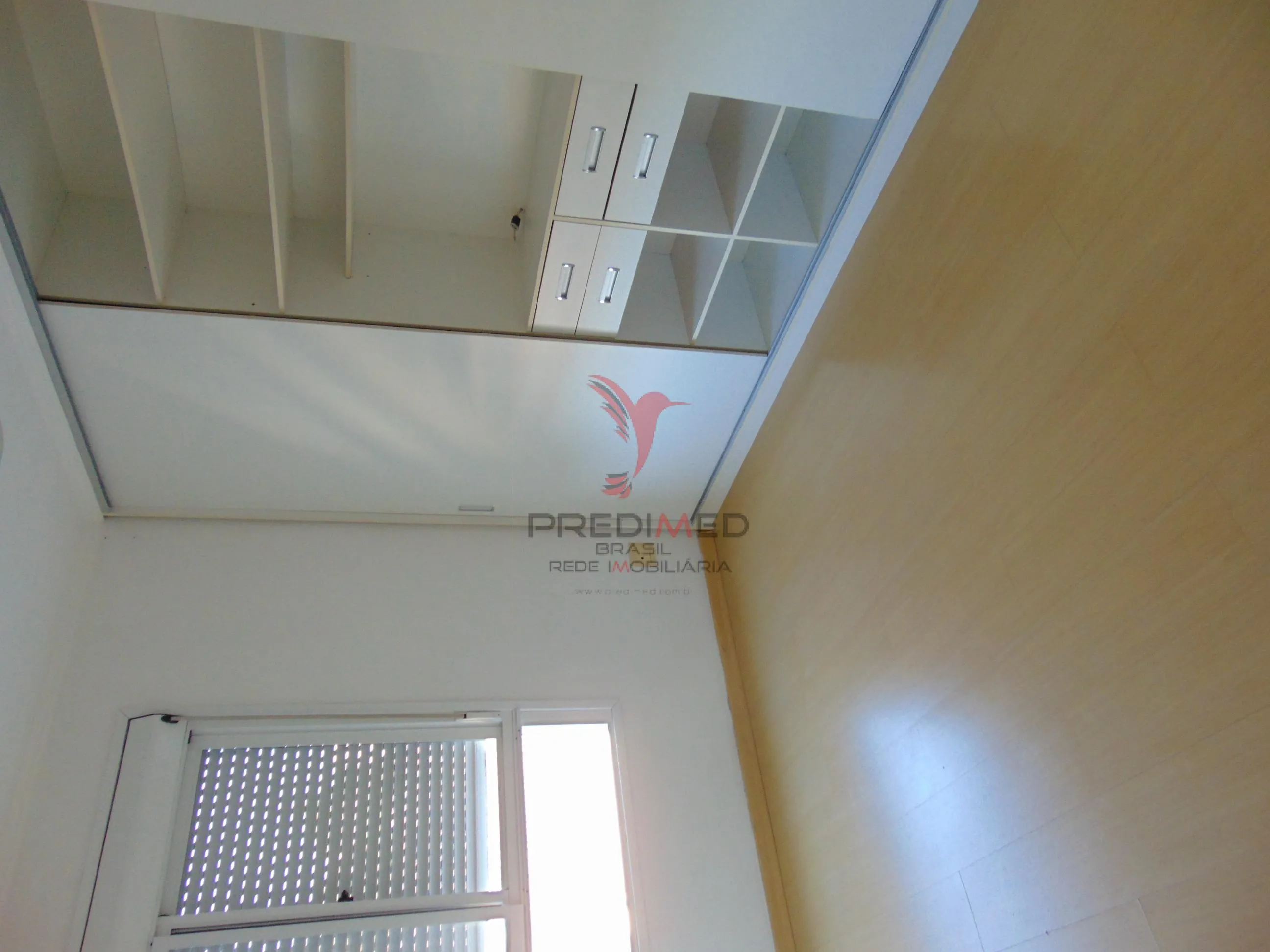 Imagem Venda: Apto 2 Quartos, Garagem, Elevador. Ficam Móveis da Cozinha, Banheiro e Quarto