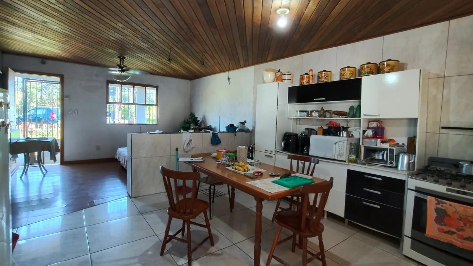 Imagem Casa com Terreno Grande com ótima Localização