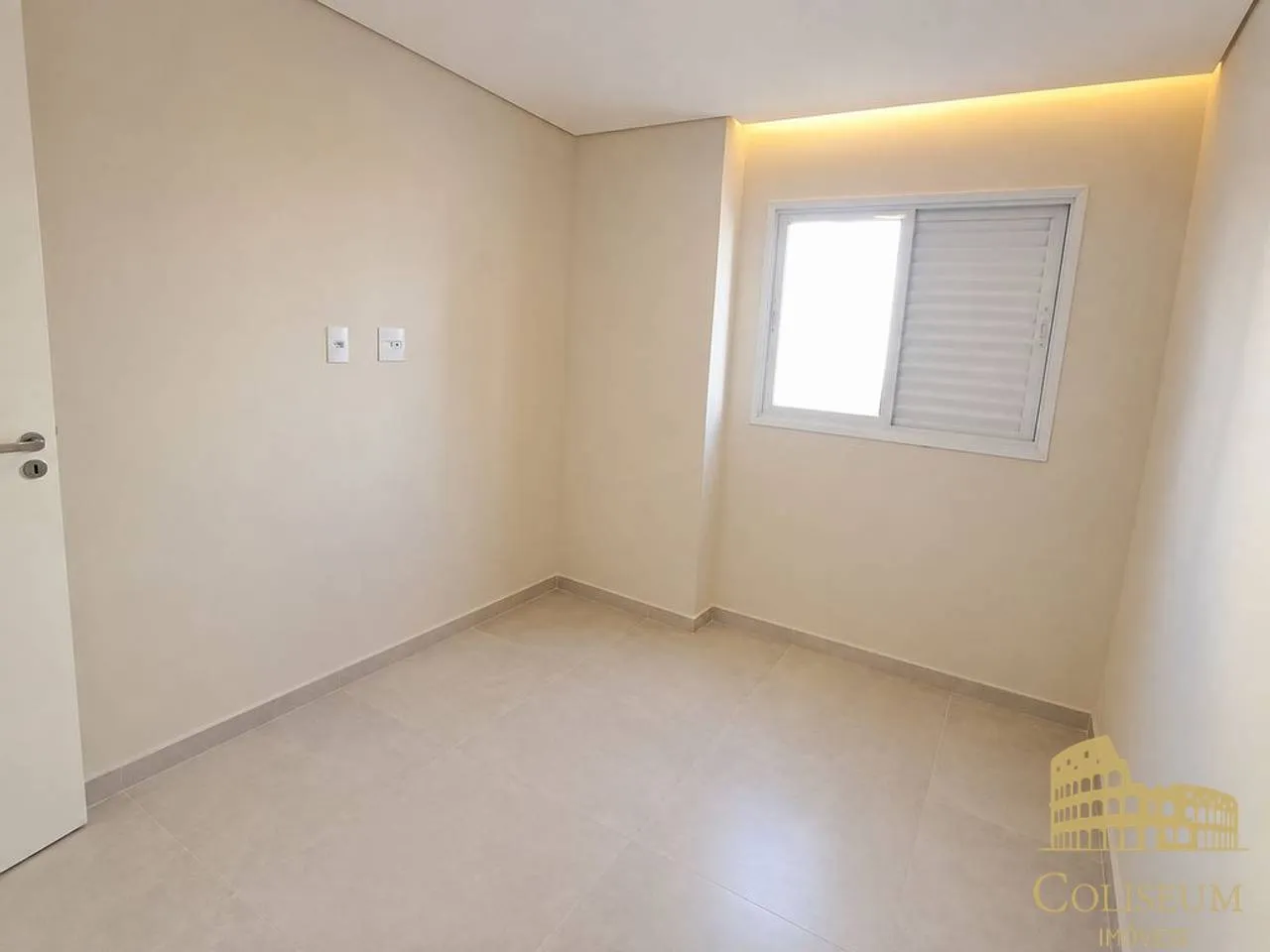 Imagem Apartamento com 2 dormitórios para alugar, 64 m² por R$ 4.000/mês - Guilhermina - Praia Grande/SP