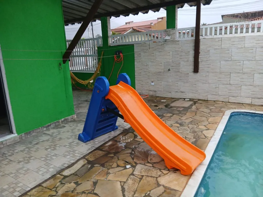 Imagem Casa 4 dormitórios sendo 1 suíte no bairro SOLEMAR