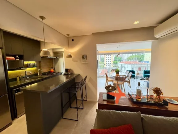 Imagem Aluguel de Apartamento semimobiliado em Pinheiros, São Paulo-SP: 2 Suítes, 1 Sala, 3 Banheiros, 2 Vagas de Garagem, 90m².