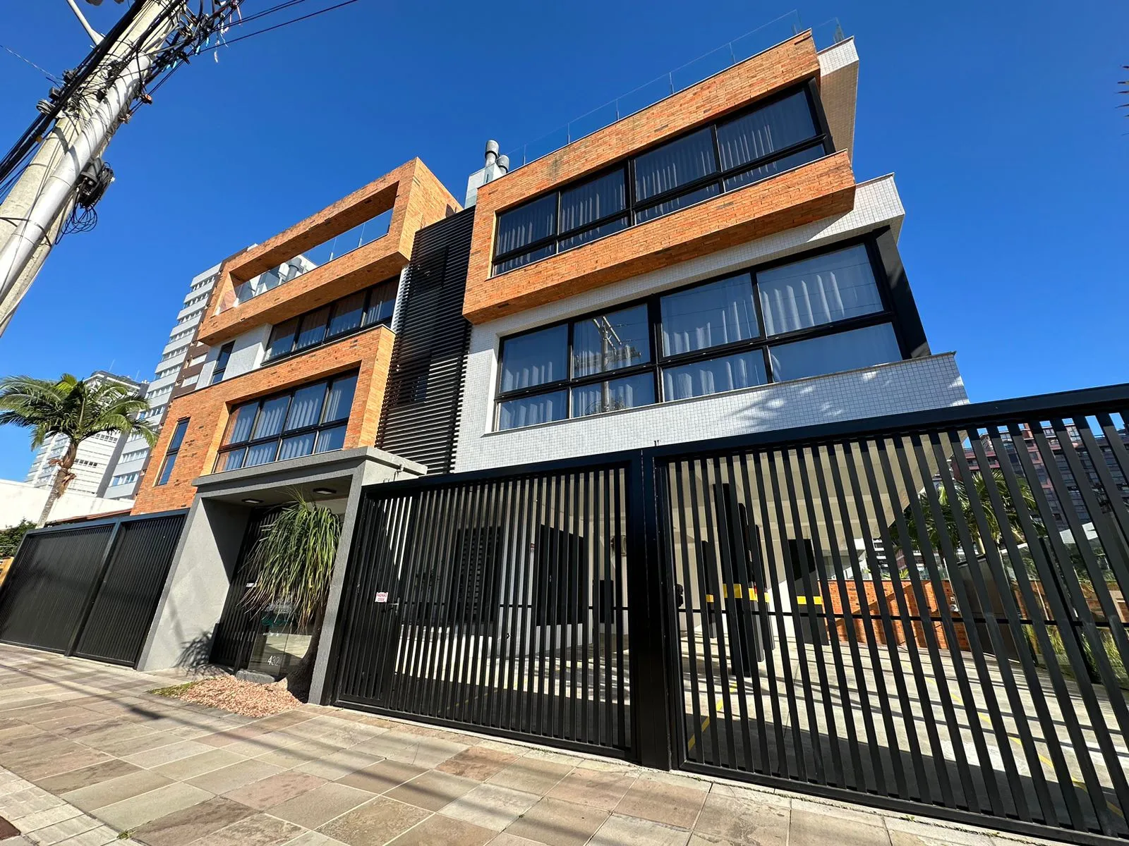 Imagem Apartamento à venda em Torres, Predial, com 3 quartos, 176.75m2