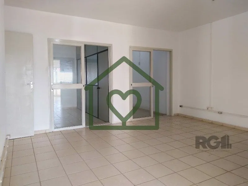 Imagem Depósito comercial localizado no bairro São João, com 615 m², pé direito 6,17 m, possui 01 port...