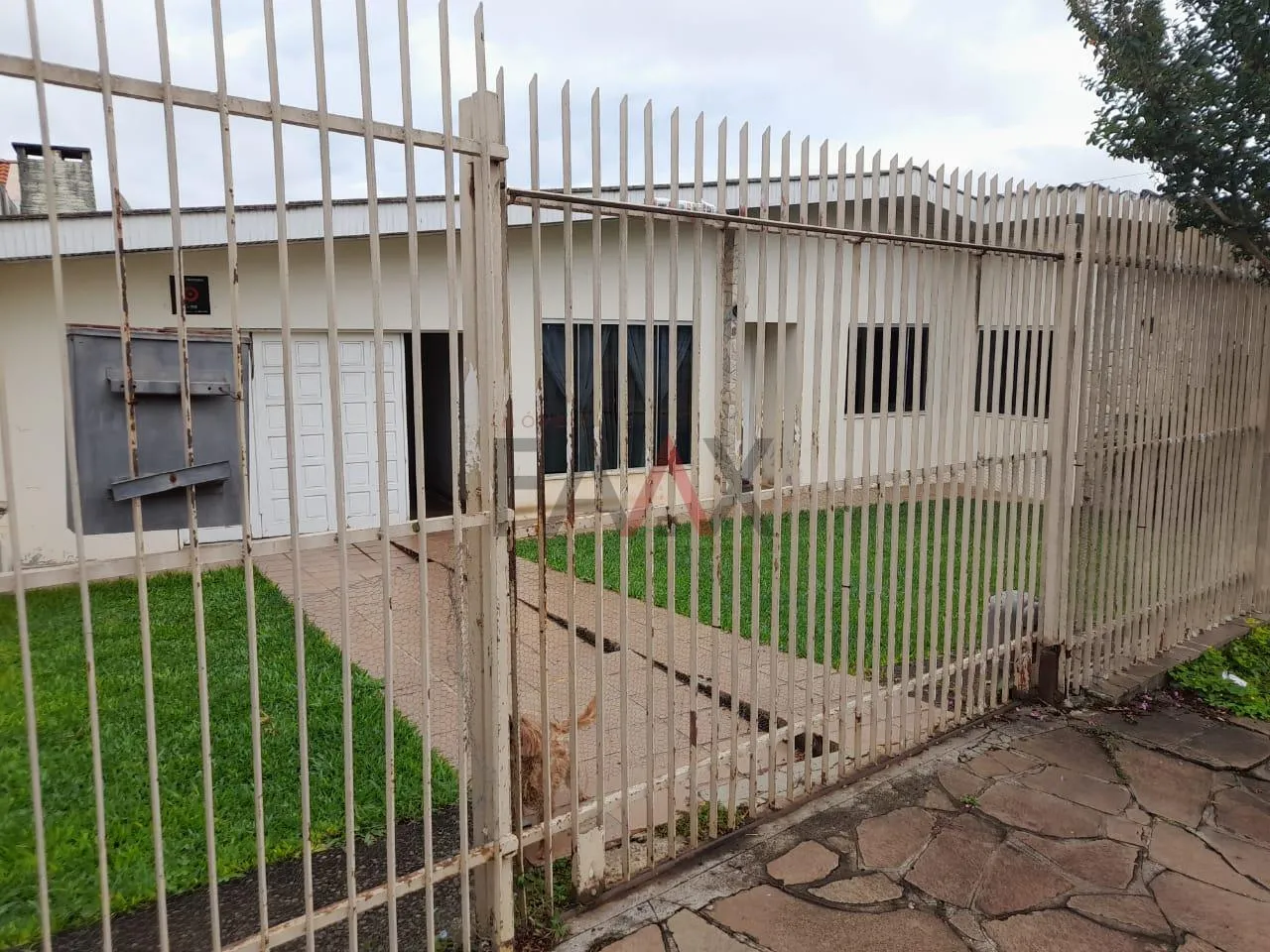 Imagem Ótima casa ampla à venda no Bairro dos Estados, GUARAPUAVA - PR