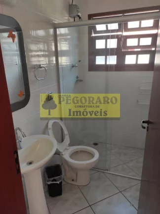 Imagem Sobrado de 6 quartos na Martim de Sá: 2 suítes, área gourmet com churrasqueira e piscina. Oportunidade imperdível!