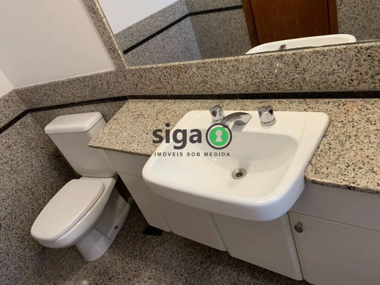 Imagem VENDE na Vila Suzana (Região do Morumbi) Apartamento com 4 suítes , 4 Vagas + Depósito