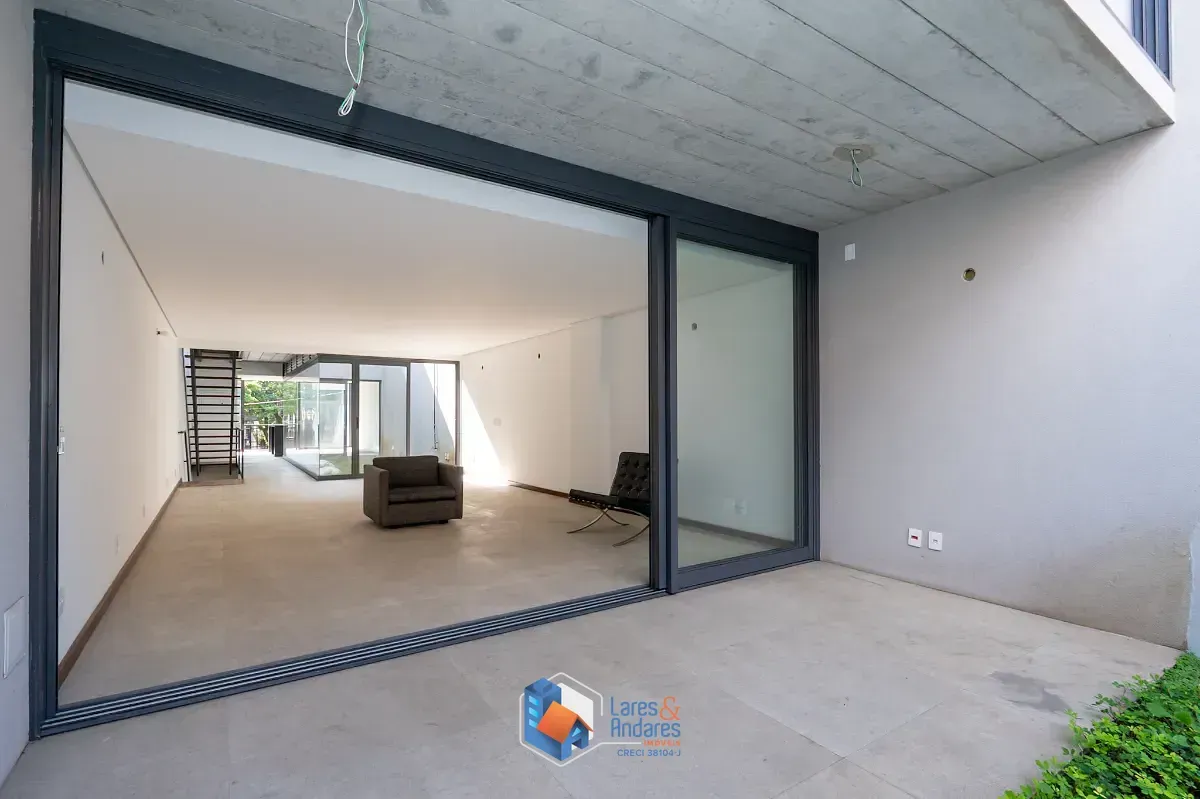 Foto do imóvel Casa para venda em Vila Madalena com 3 quartos, sendo 3 suítes, 278m² em Rua Realengo