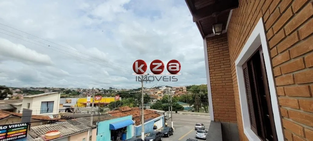 Imagem Imperdível oportunidade: Casa à venda em Vinhedo-SP, bairro Capela, 3 quartos, 1 suíte, 2 salas, 2 banheiros, 1 vaga garagem, 247 m².