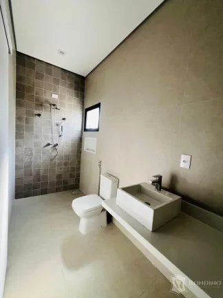 Imagem Casa sobrado localizado no condomínio Alphaville Nova Esplanada 2.