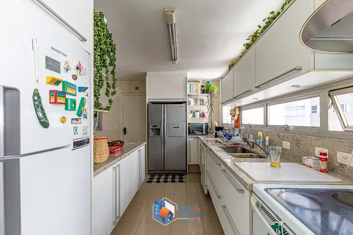 Imagem Cobertura para venda em Jardim Paulista com 3 quartos, sendo 1 suíte, 277m²