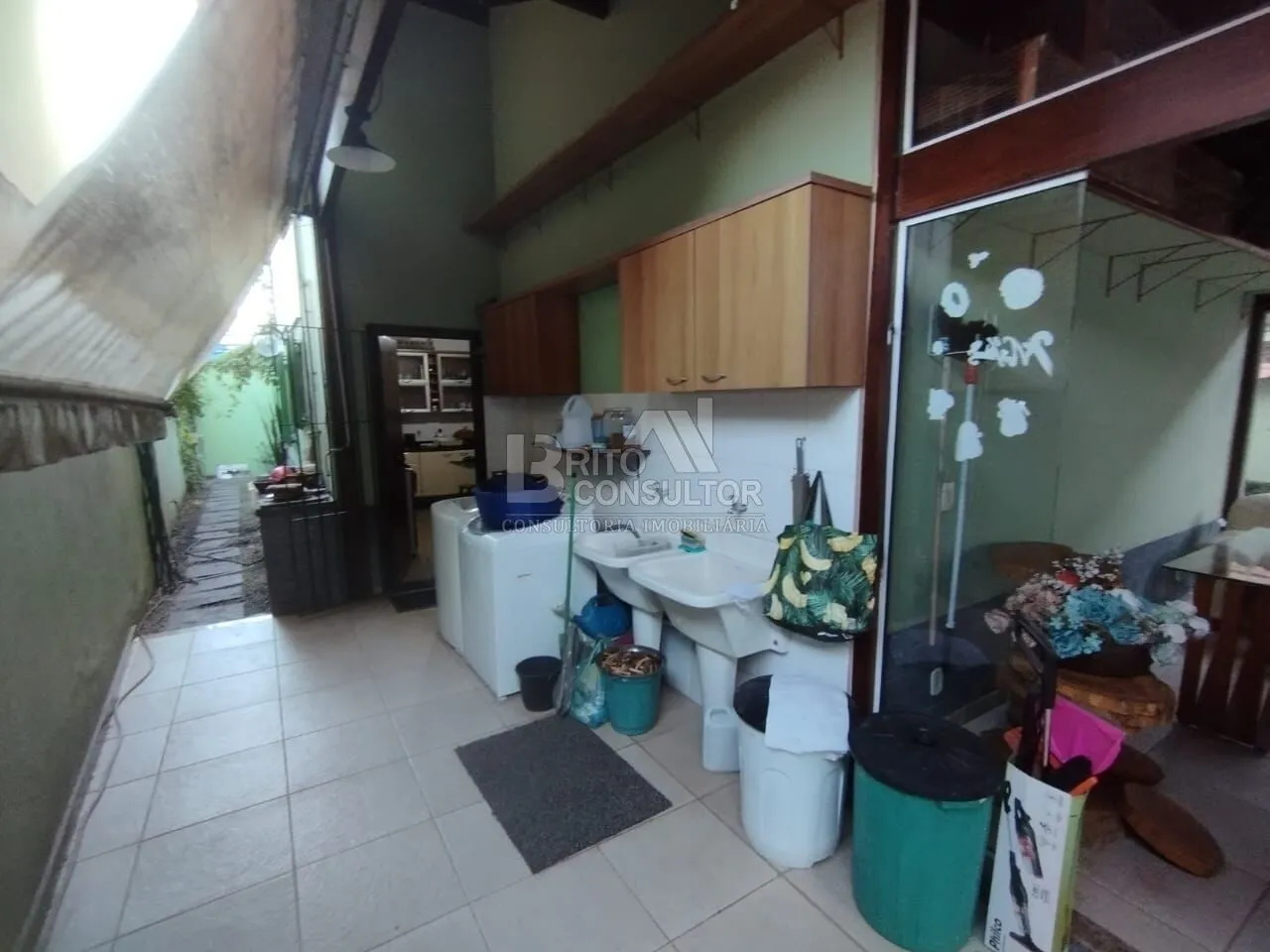 Imagem Casa Duplex com 3 Quartos à Venda no Mutondo 200 m² | 3 Suites | Energia Solar | Vaga - São Gonçalo/RJ.