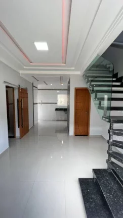 Imagem Sobrado com 3 dormitórios à venda, 73 m² por R$ 325.000 - Mirim - Praia Grande/SP