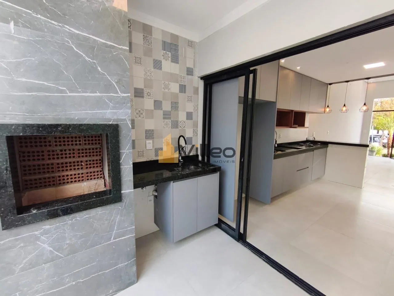 Imagem Descubra o prazer de viver com estilo em uma residência que reúne sofisticação, funcionalidade e...