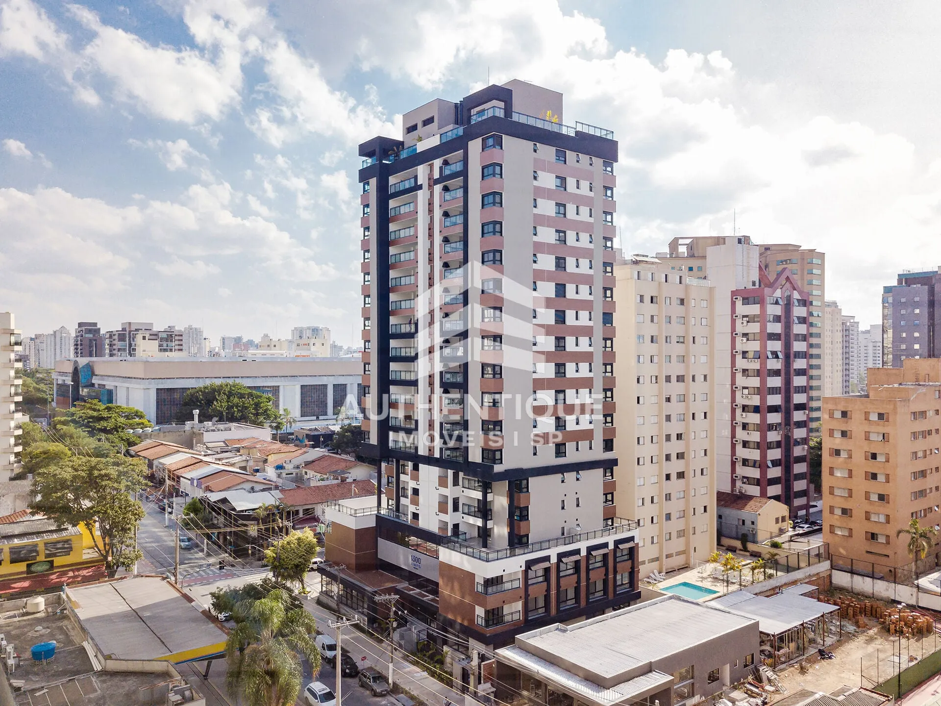 Imagem 1300 Jurupis Moema - Apartamento à venda em São Paulo/SP