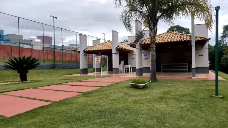 Imagem SOBRADO COM 03 DORMITÓRIOS SUÍTE RUA PRINCIPAL CONDOMÍNIO GOLDEN PARK II