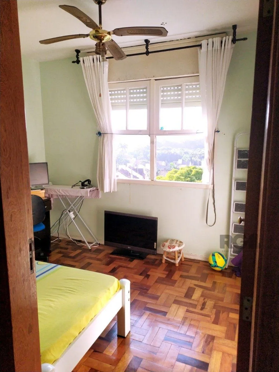 Imagem Apartamento de 2 dormitórios com vaga no bairro Petrópolis