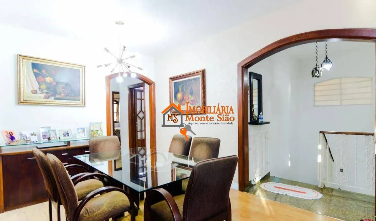 Imagem Sobrado com 6 dormitórios à venda, 245 m² por R$ 1.200.000 - Vila Galvão - Guarulhos/SP
