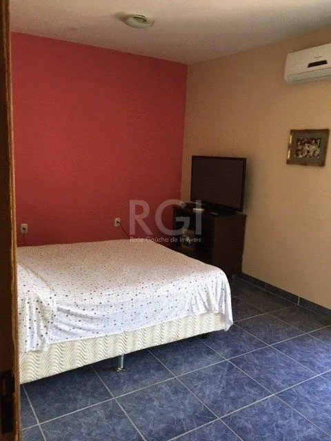 Imagem Casa para Venda - 140m², 3 dormitórios, 2 vagas - Hípica